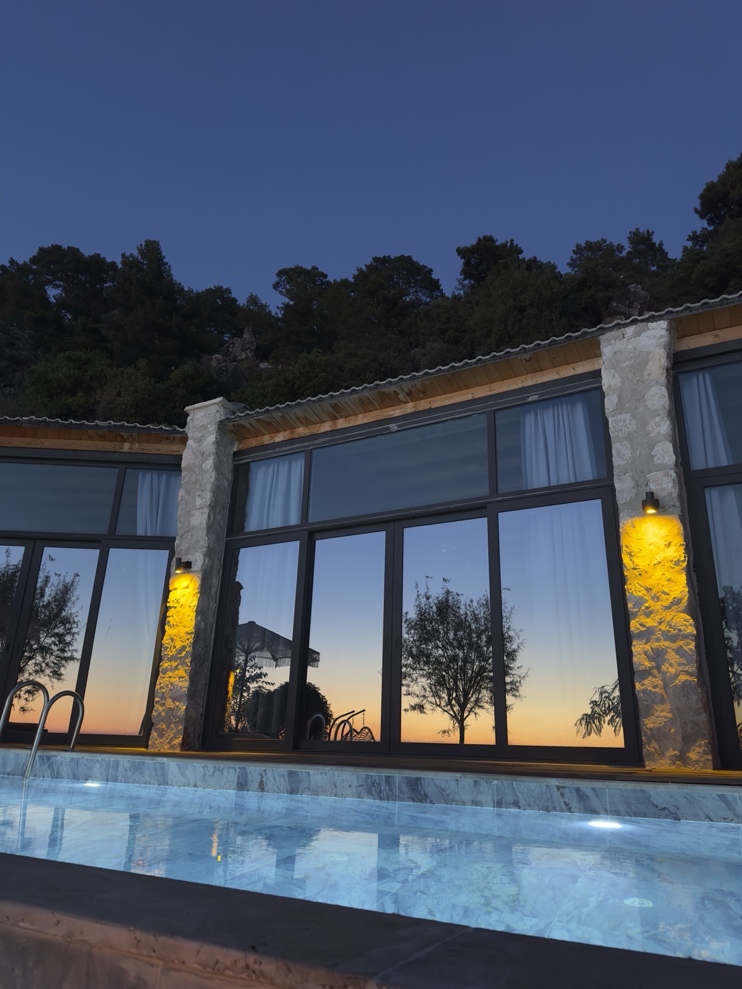 Faralya balayı tatili — özel havuzlu taş villa