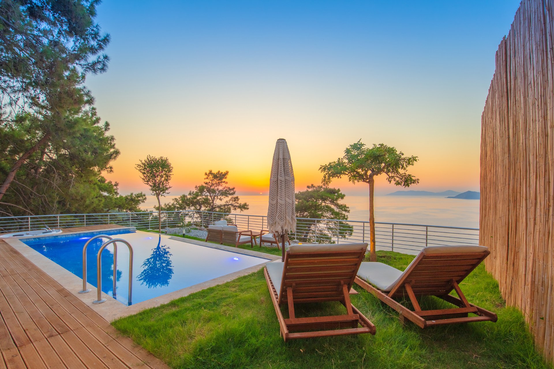 La Luna Faralya Deluxe Villa — gün batımı