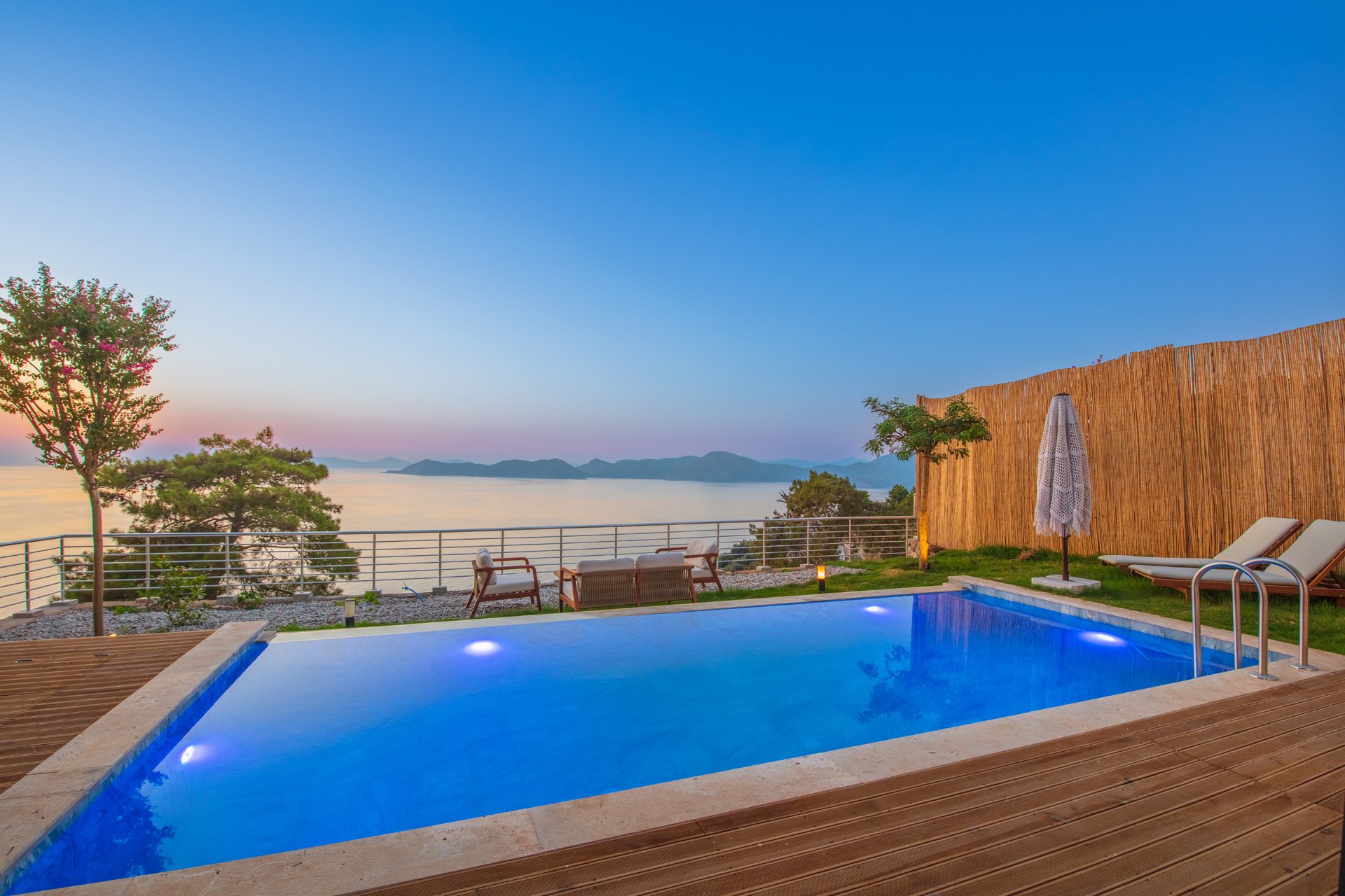 La Luna Faralya Deluxe Villa — deniz manzarası